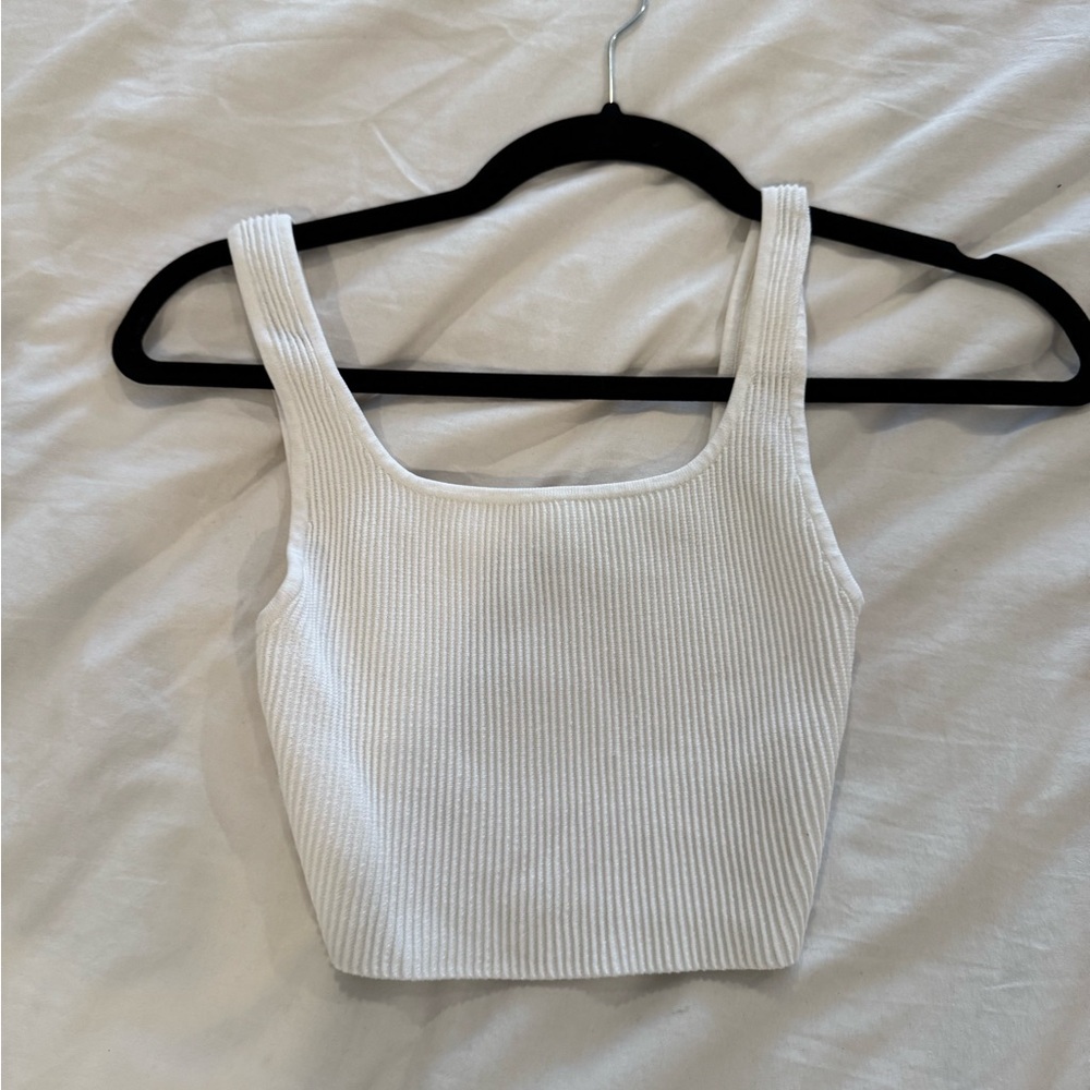 Aritzia tank - Picture 2 of 4